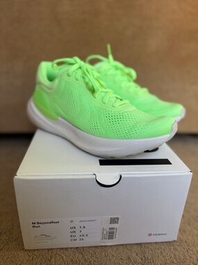 Lululemon Beyondfeel Run Sneakers - Neon Green